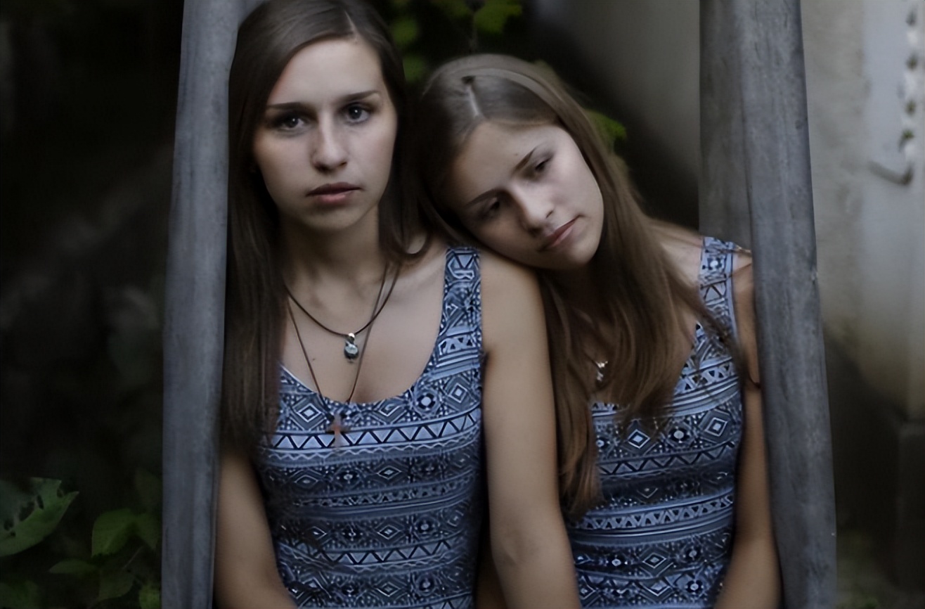 乌克兰非法*交性**易屡禁不止，战争来临，乌克兰美女终沦为底层玩物