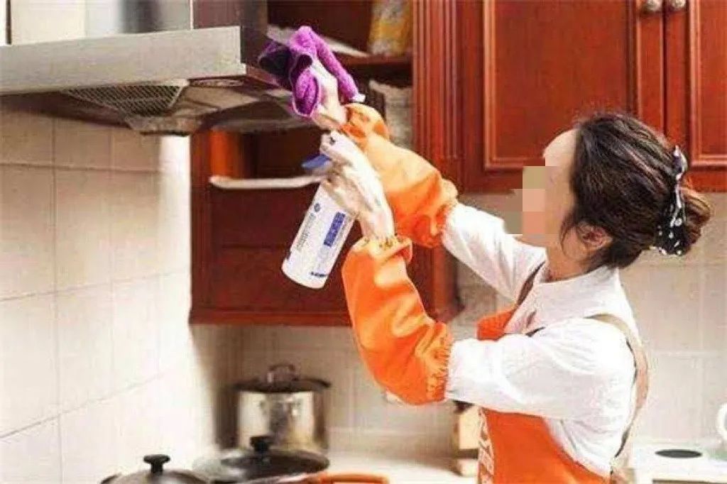 自曝做高端保姆崩溃经历,深圳高端保姆崩溃