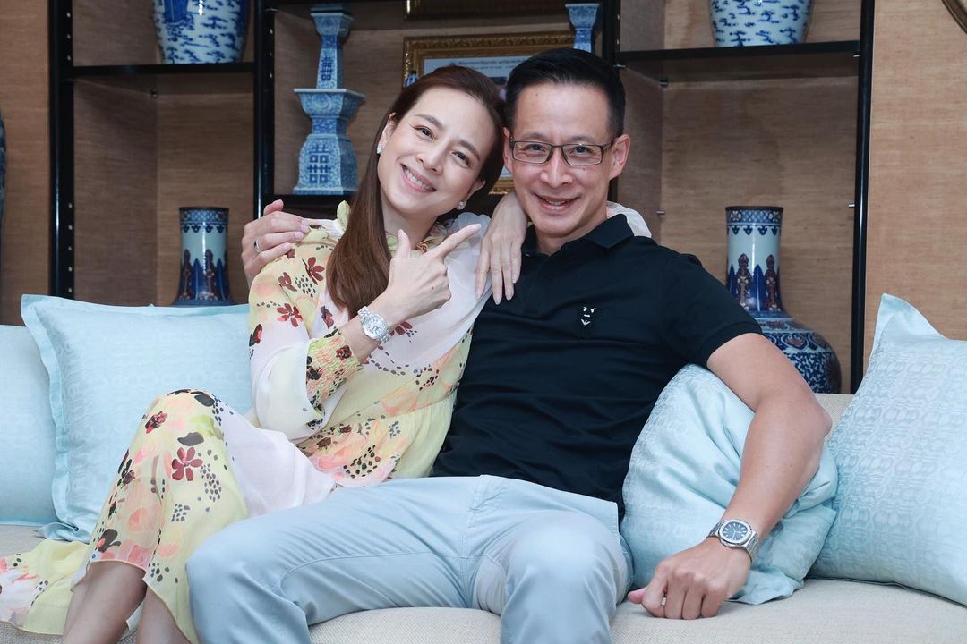 泰国华裔伍伦盼发带照,泰国华裔伍伦盼美照