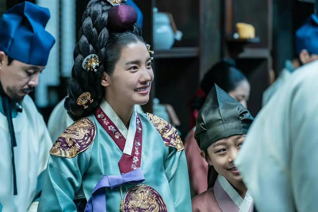 电影夜枭经典片段,一口气讲完一部电影夜枭