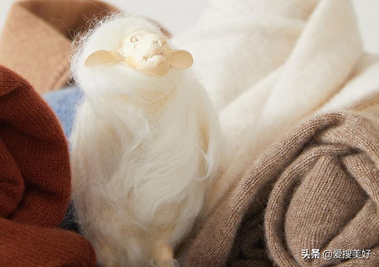 羊绒衣服哪款好洗,一堆换季羊毛羊绒衣服怎么清洗