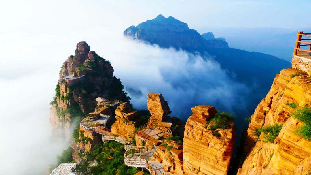 在东太行，与沧海桑田合个照