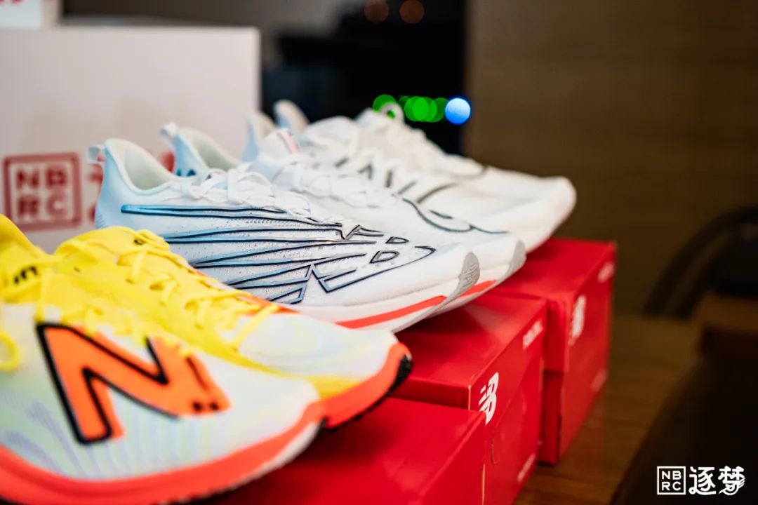 newbalance运动标语,newbalance支撑跑鞋