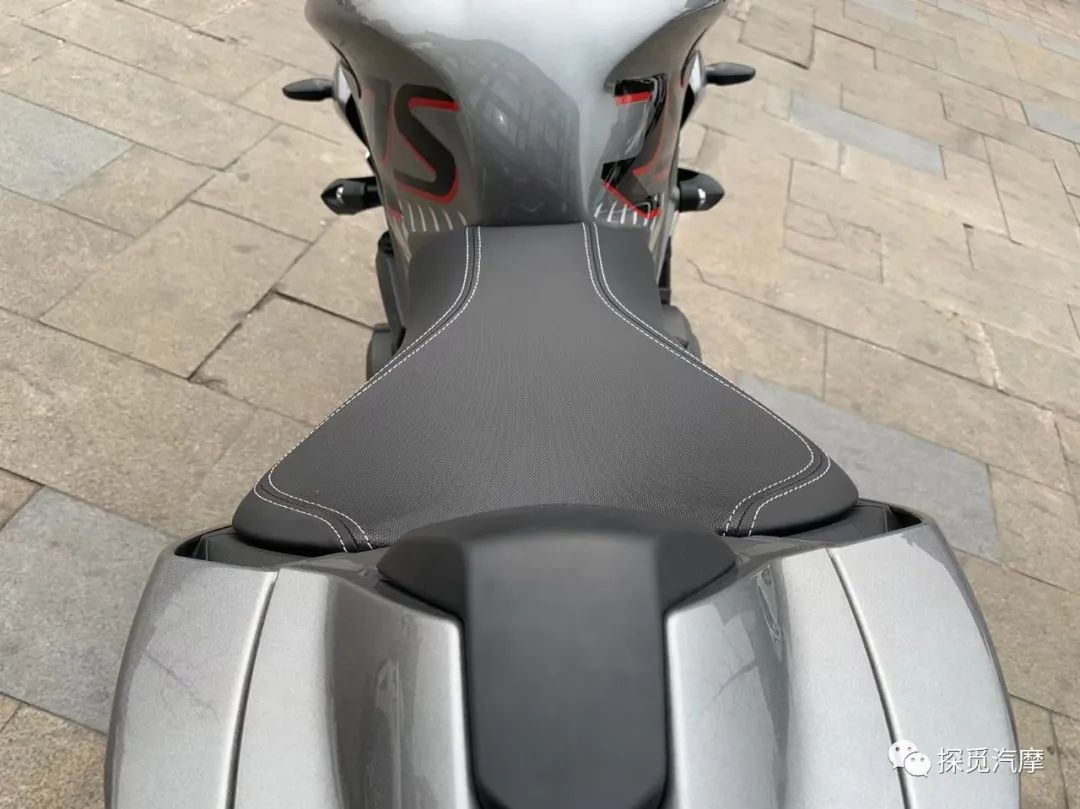 凯旋streettriple765rs评测,凯旋新款streettriple765rs