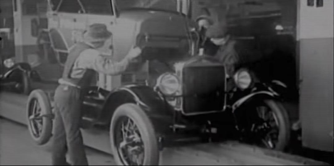 漫威最神秘的神盾局,漫威细节美国队长的盾牌原型