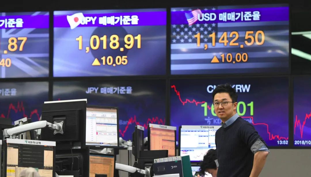 为了一夜暴富努力奋斗,韩国年轻人幻想一夜暴富