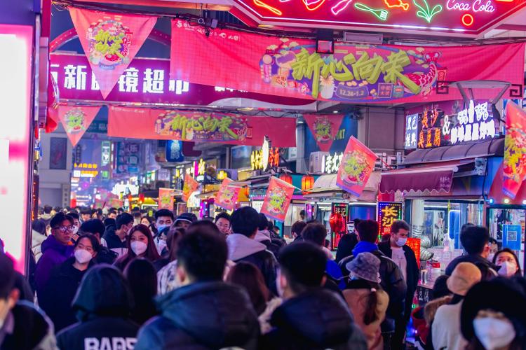 潍坊市泰华城打卡地,潍坊泰华打卡地