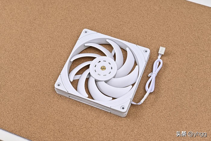 拆解华擎b760m,华擎b760m配合显卡