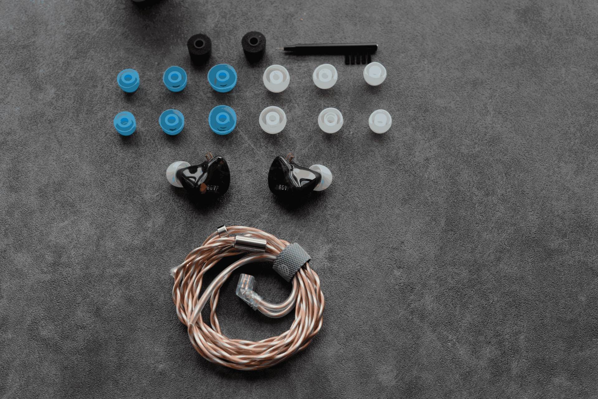 时过一年，又来翻包了——魔都土著老汉的EDC