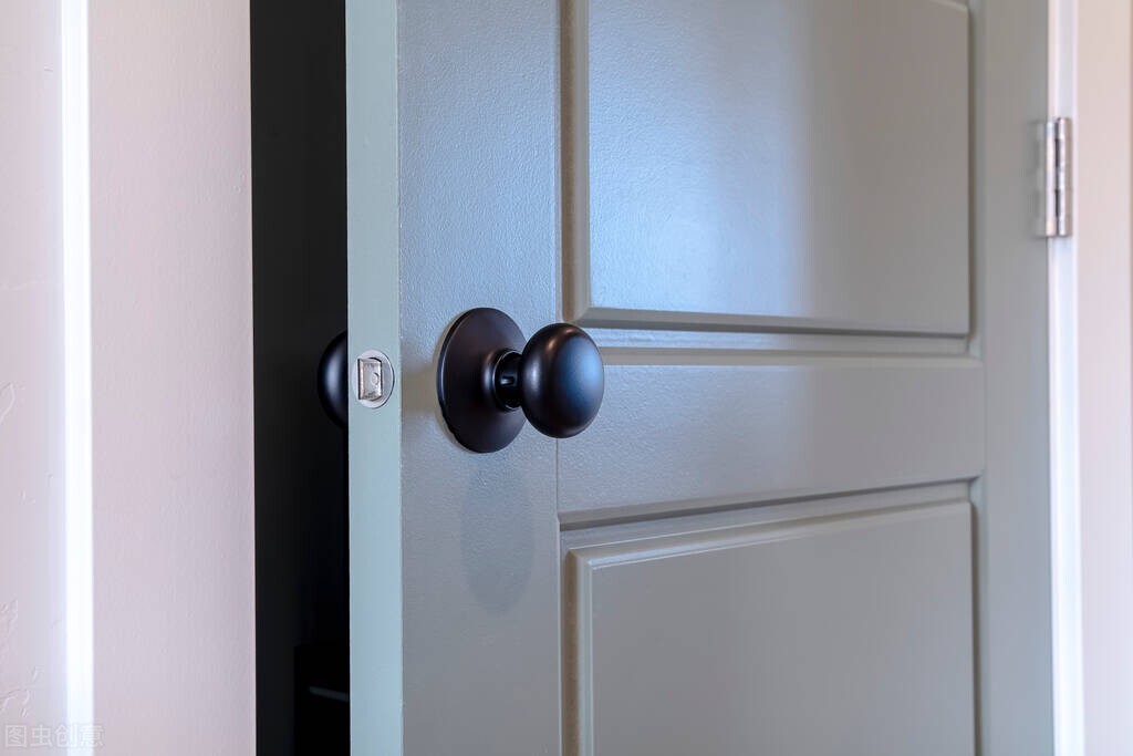 家门口出现这些危险符号,家门口遇到这些符号要赶紧抹掉