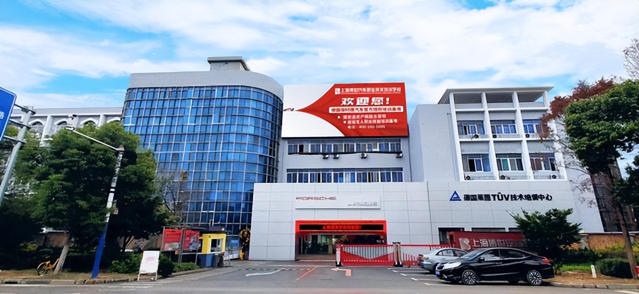 初中生成绩不好上什么技校有前途,小孩成绩不好有必要去读技校吗