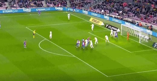 巴萨小将足球,巴萨足球小将vs皇马足球小将