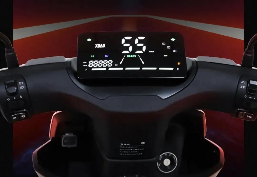 2000瓦电机电动车能跑多快,小刀续航80公里的经济实用电动车