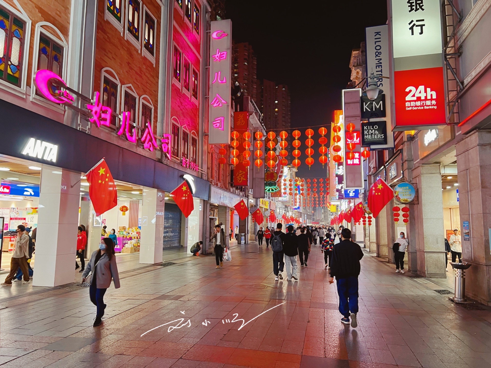 实拍广州“上下九”步行街，人气大不如前，游客：没什么好逛的