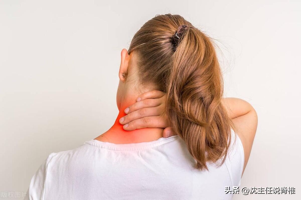 体检说脊椎变直,体检腰椎生理曲度变直什么意思