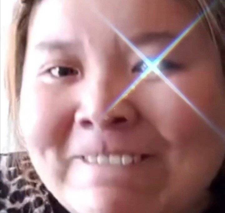 牌牌琦现状在哪,牌牌琦站在库里南上的照片