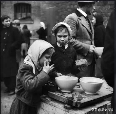 46年毛岸英回国,问父亲认不认识赤英,毛主席听后立即派人喊*德朱**