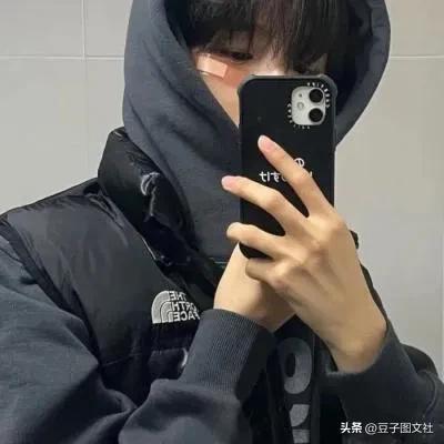 男生头像氛围感克莱因蓝,氛围感孤独动漫头像