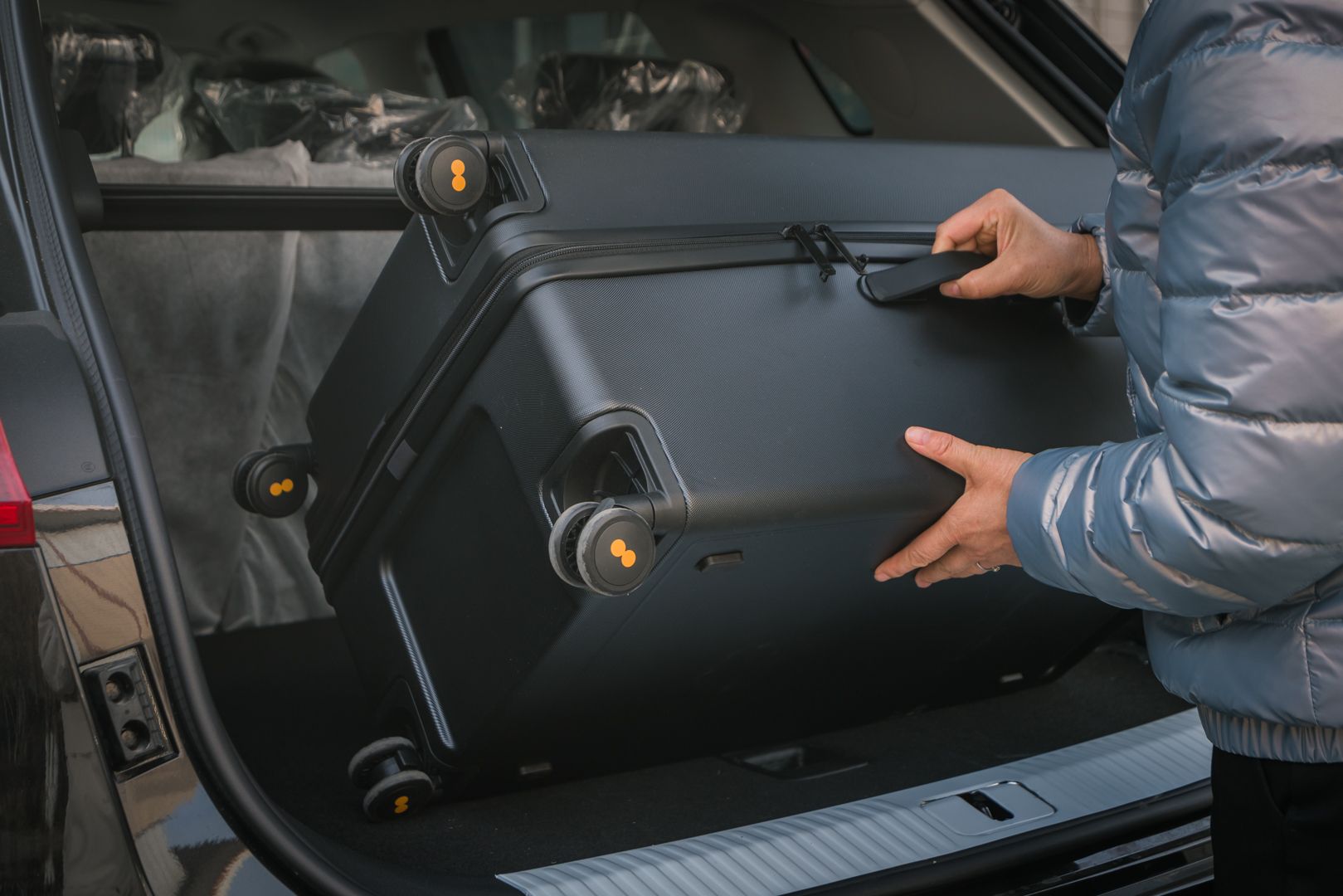 巨能装箱包,巨能装的车旅行车