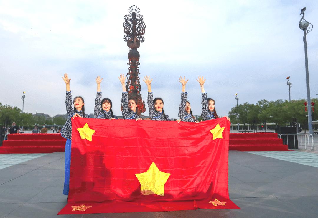 七一党员活动快闪,党员庆七一快闪活动