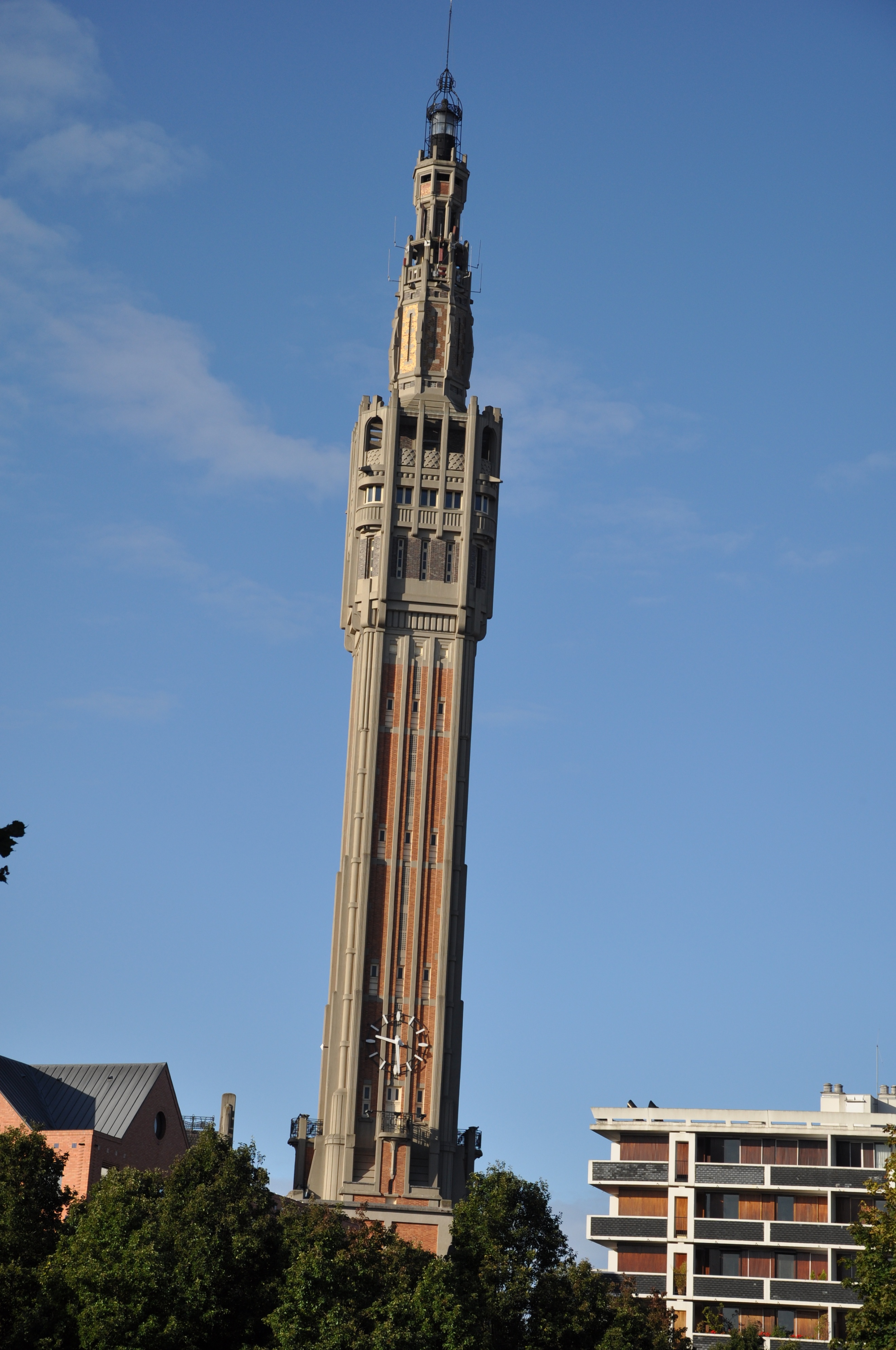 里尔卢浮宫,戴高乐里尔