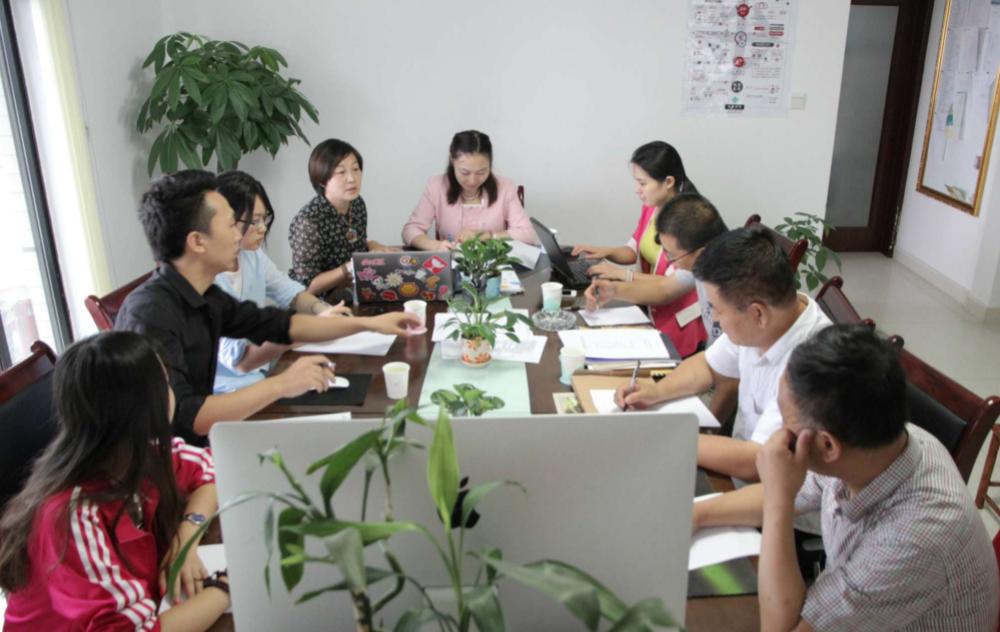 事业单位聘用制是铁饭碗吗,事业单位聘用制人员的工资待遇