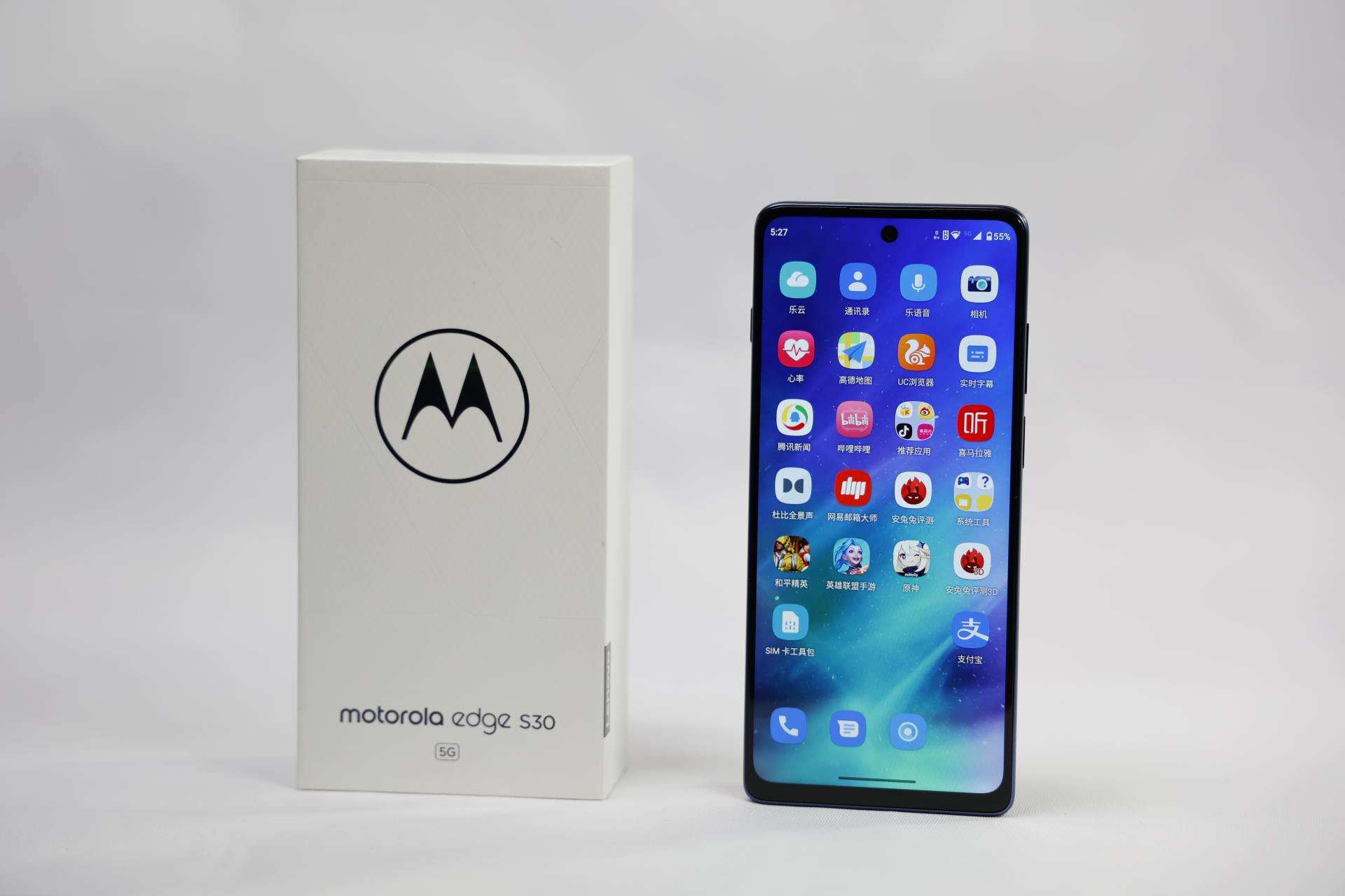 学生党买手机性价比最高的是哪个,现在买手机哪一款比较实用一点