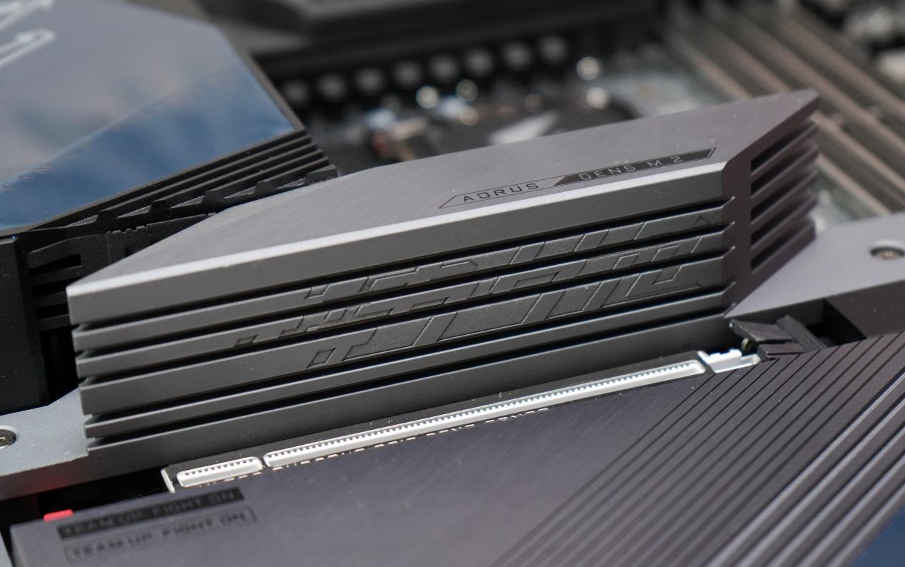 z790技嘉小雕和超耐久主板区别,技嘉超级雕主板z790搭配什么显卡