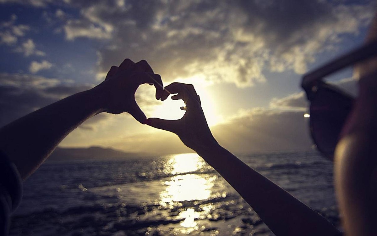 央视主持被男友连砍7刀,25岁央视主持人惨死