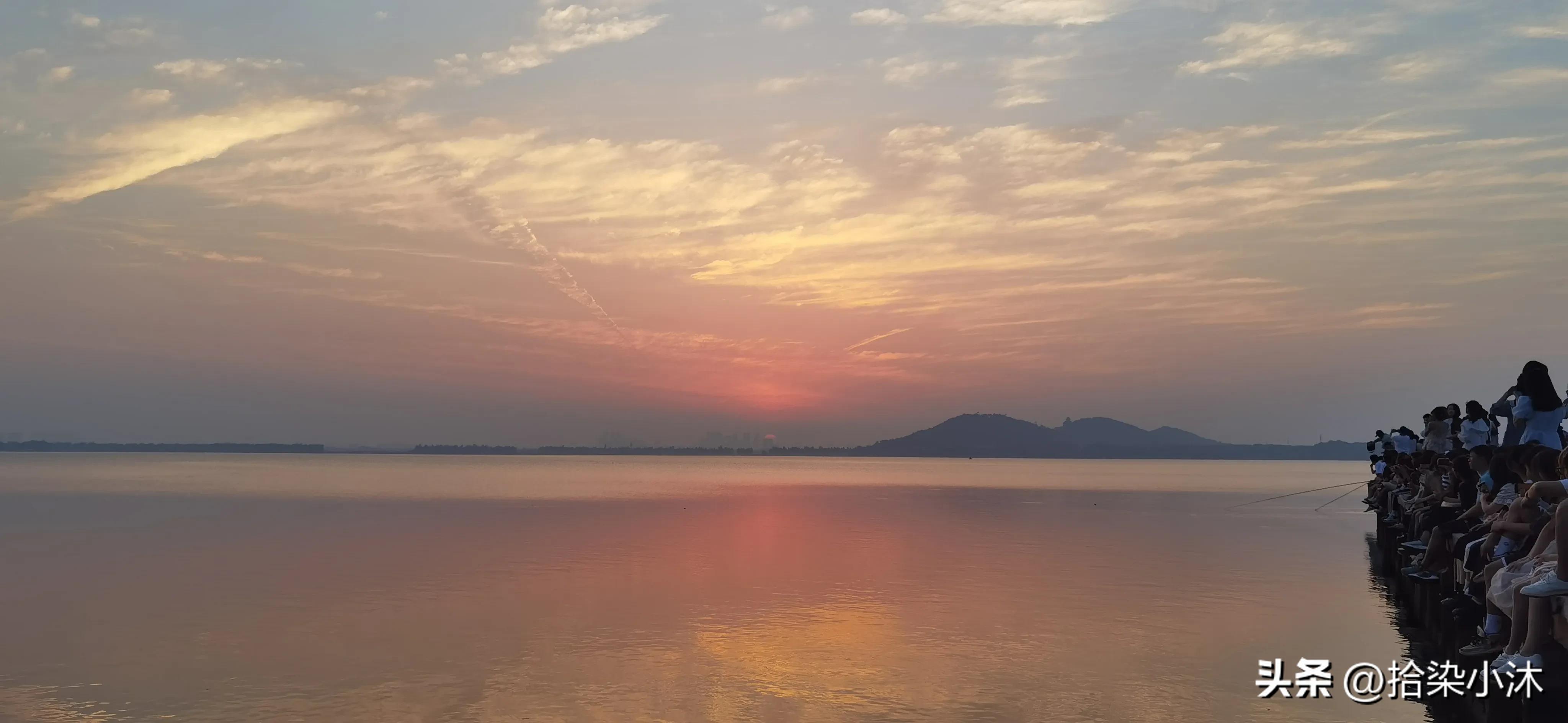 边上班边创业,该创业还是守着铁饭碗