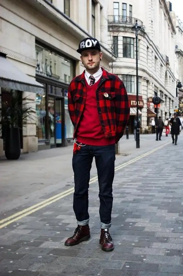 大黄靴和牛仔裤搭配,皮靴配牛仔裤