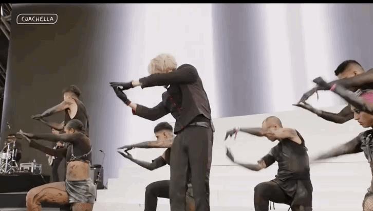 因身材太好被围观,因身材上热搜的博主