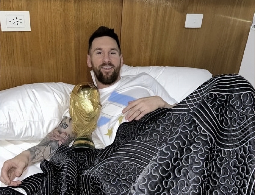 大力神杯通史，之前奖杯长啥样？16年后用完了能换这个新设计么？