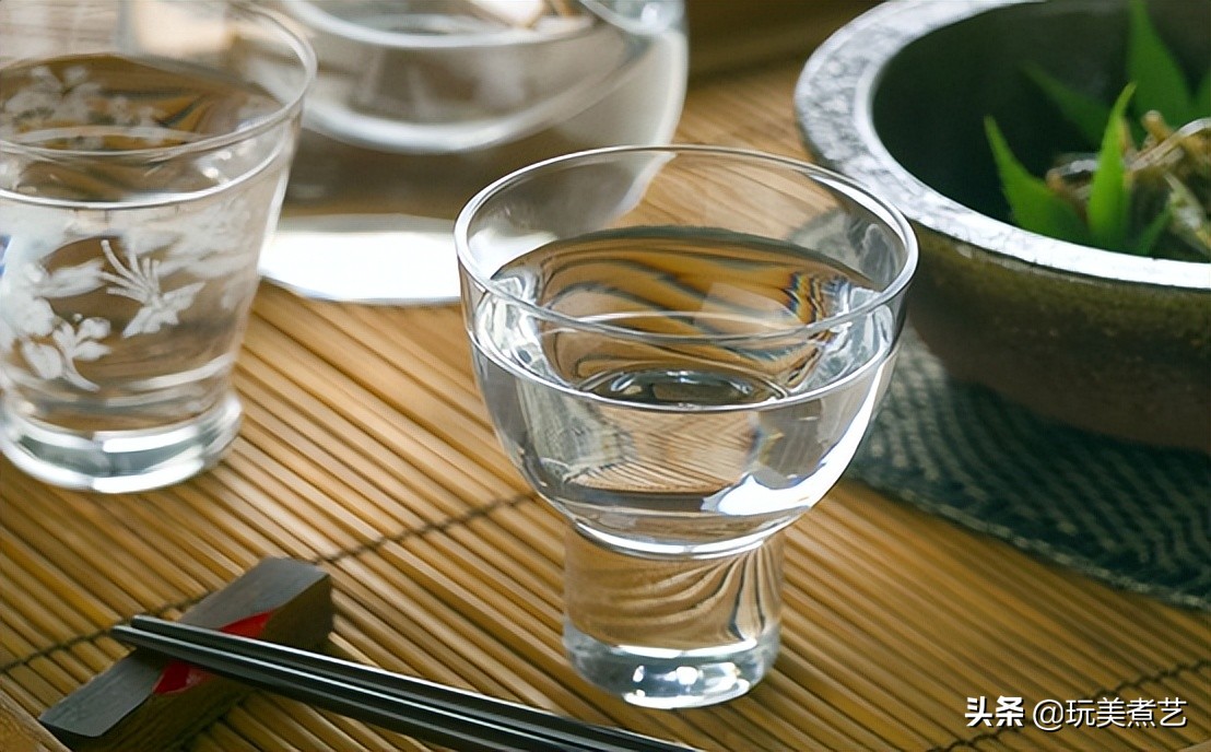 茅台酒价格为什么跌得这么厉害,茅台酒价格这样走低是真茅台吗