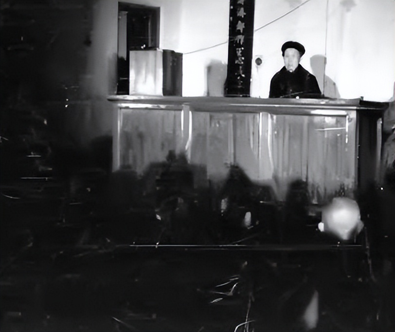 1950年周总理为双枪老太婆求情，毛主席：枪决，事后才知高明之处