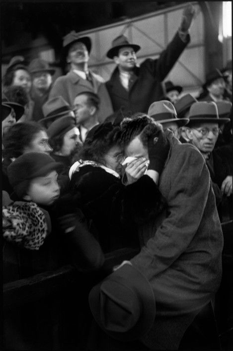 布列松摄影大师震撼作品,摄影大师布列松构图