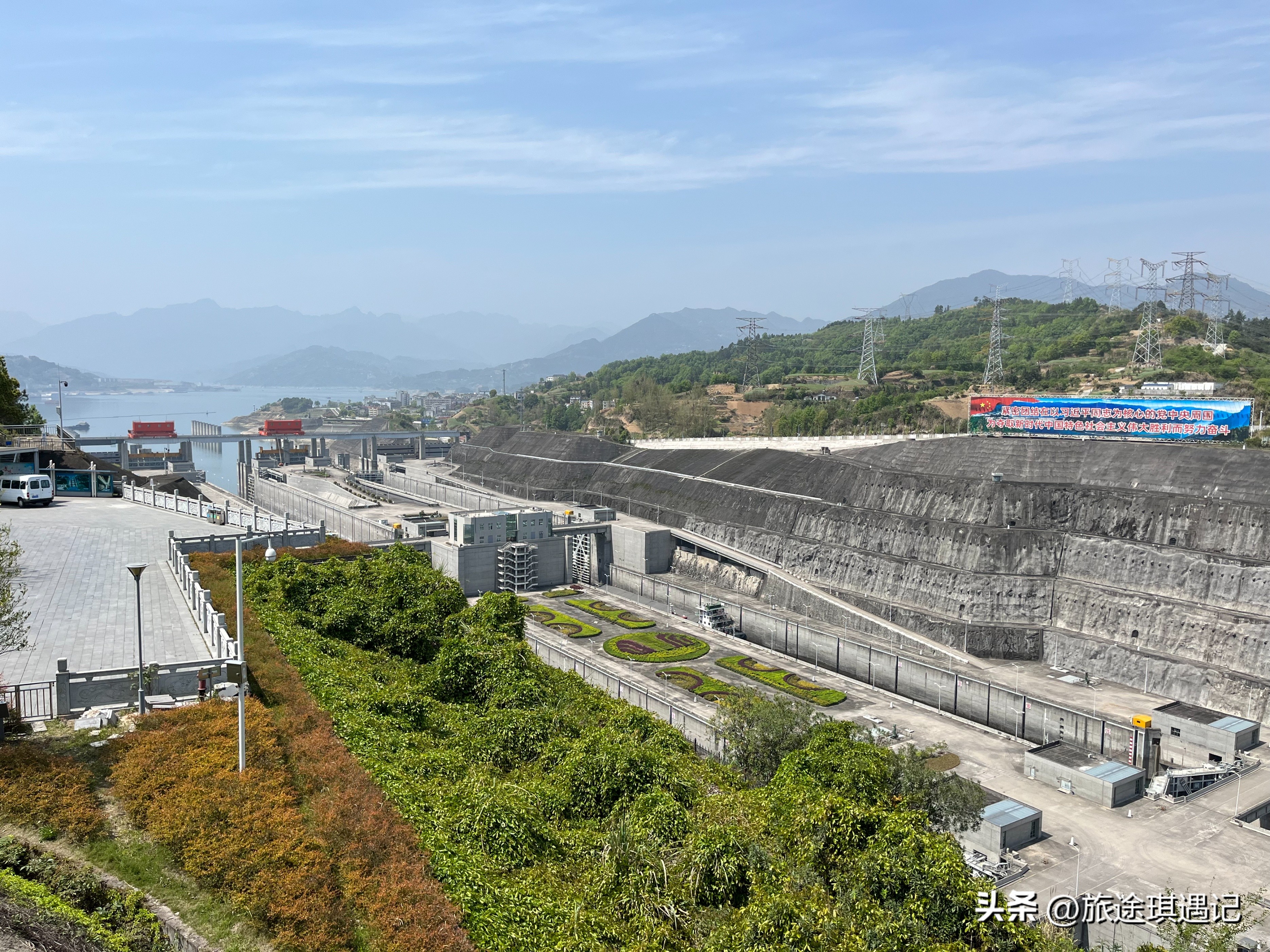 伟大的三峡大坝工程,三峡大坝百万大移民壮观场景