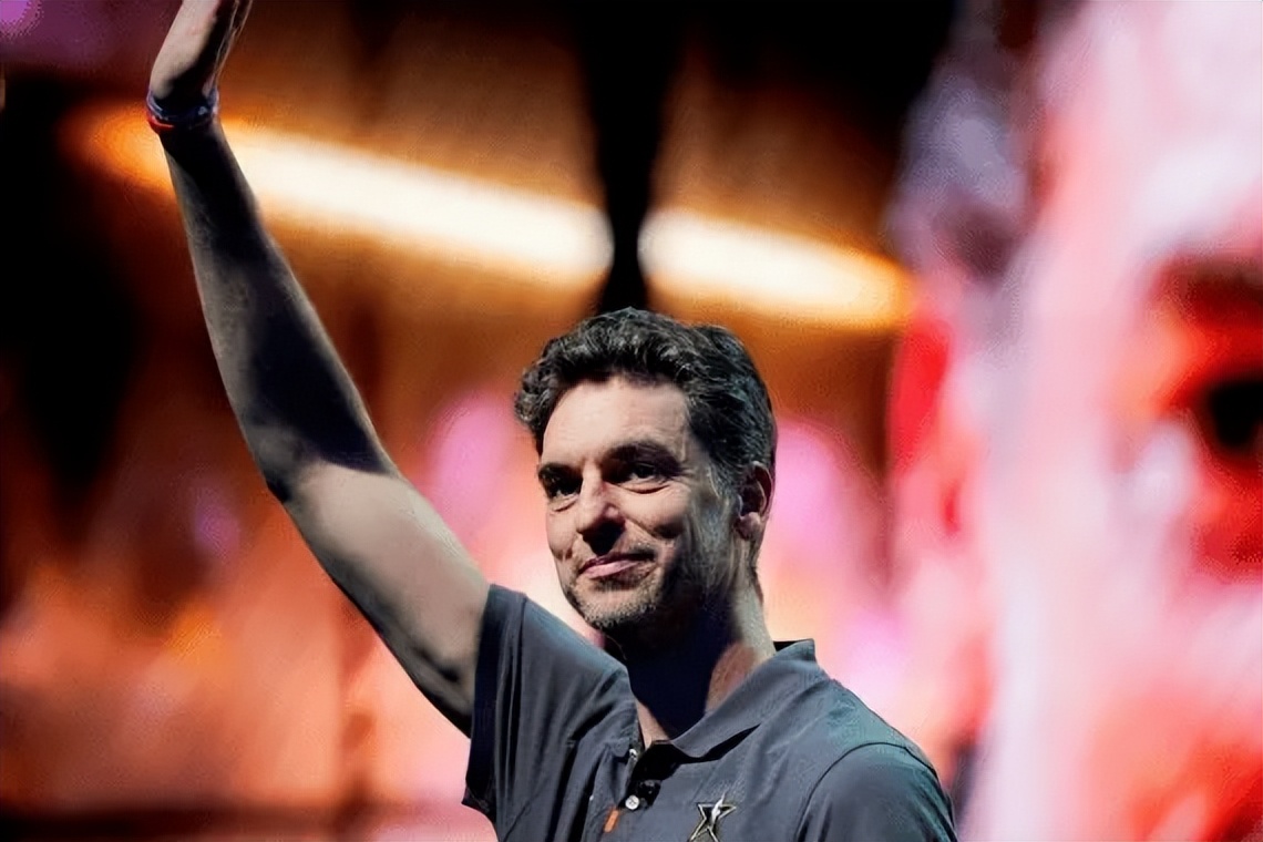 保罗加索尔入选几次最佳防守阵容,加索尔在湖人时期是否被称为软蛋