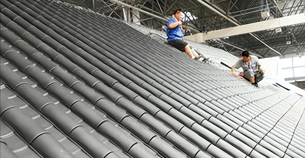 自建房房顶琉璃瓦利弊,树脂瓦红顶白底好用