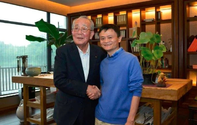 借给“穷亲戚”250万换回1000亿，广州新首富隐秘上位史