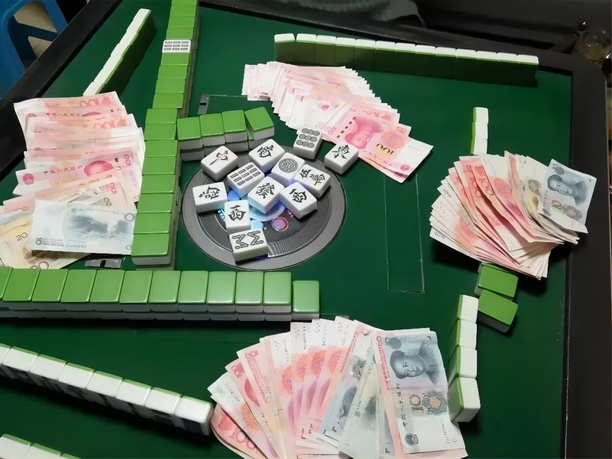 浙江千峡湖铁笼案,浙江千岛湖铁笼沉尸案始末