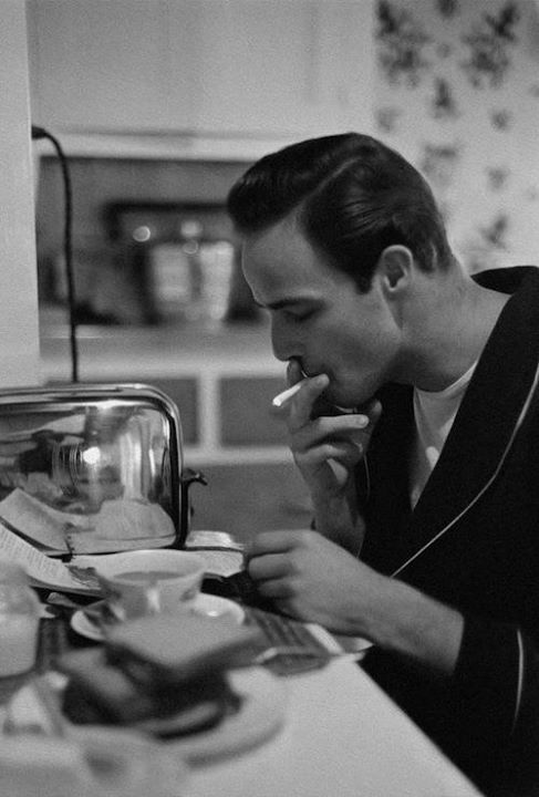 濂借幈鍧炴斁鑽′笉缇佺殑鐢峰,濂借幈鍧炵敺鏄庢槦鏀捐崱涓嶇緛