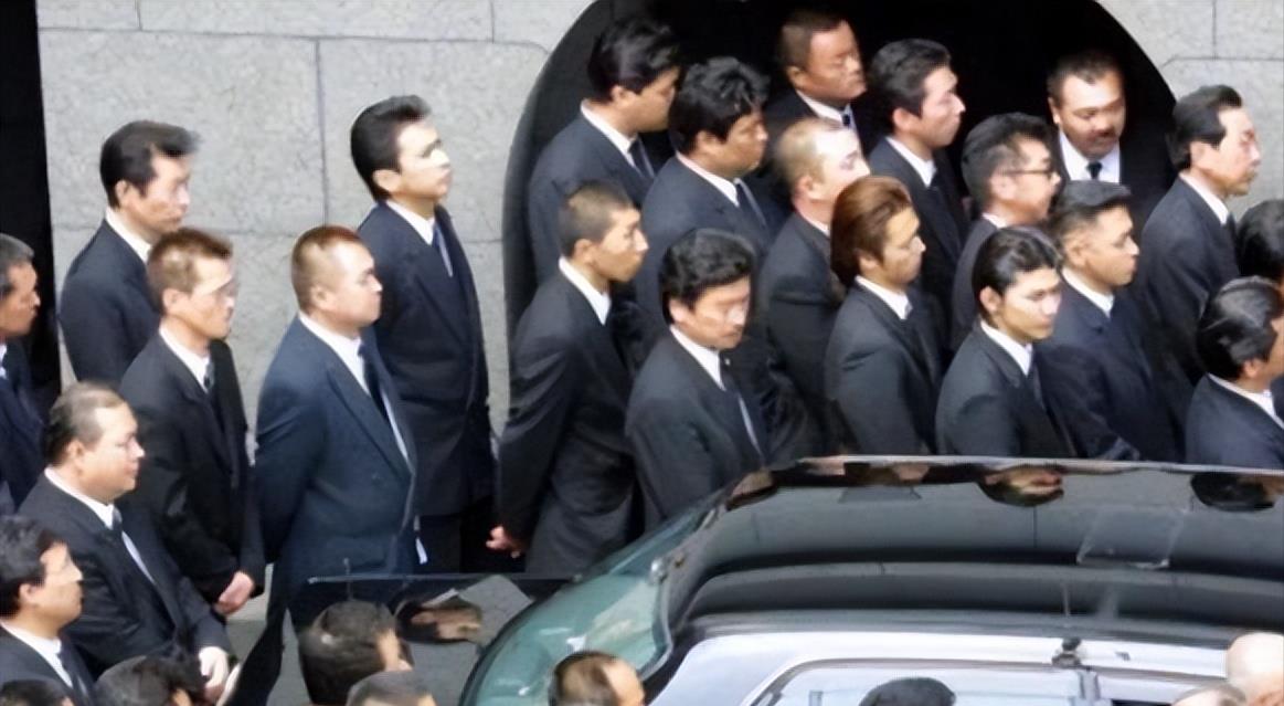 68岁日本黑帮老大不满下身尺寸，手术失败刺杀女护士，后来怎样了