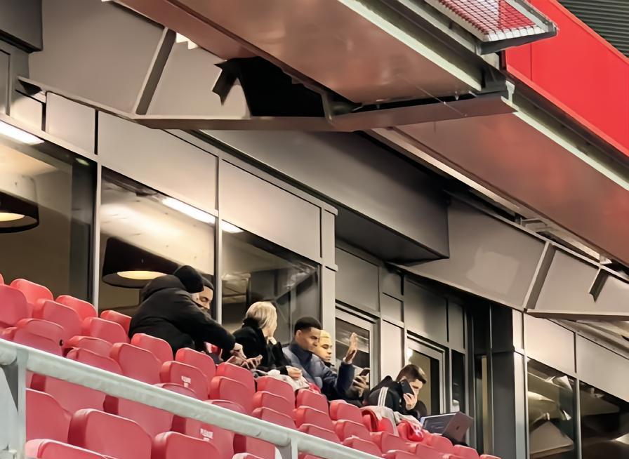 2-1，英超无间道放送！打进0球却取4连胜，2022年度积分王排第6