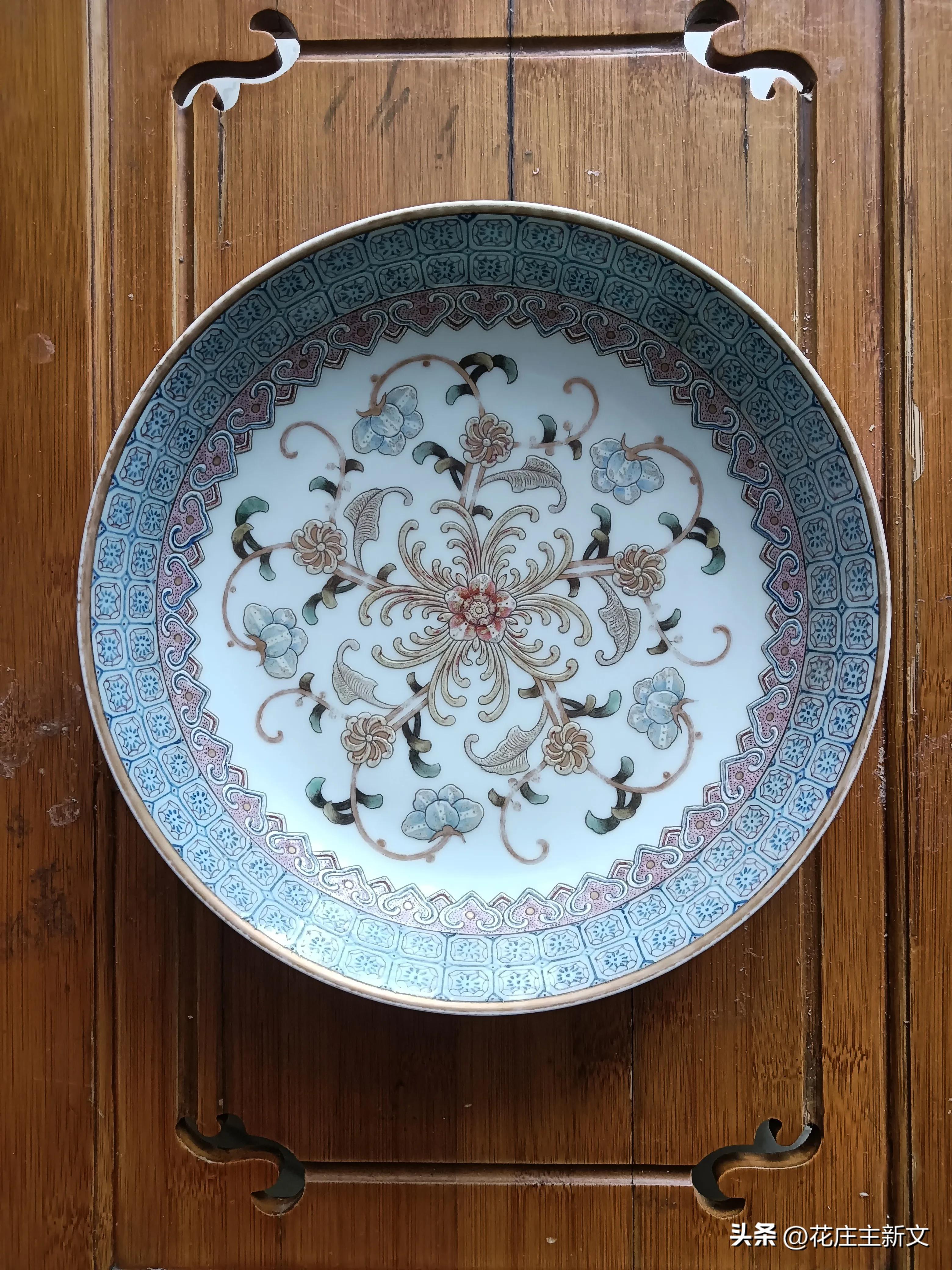 瓷葩文化《收藏吞天下》与仁台共赏