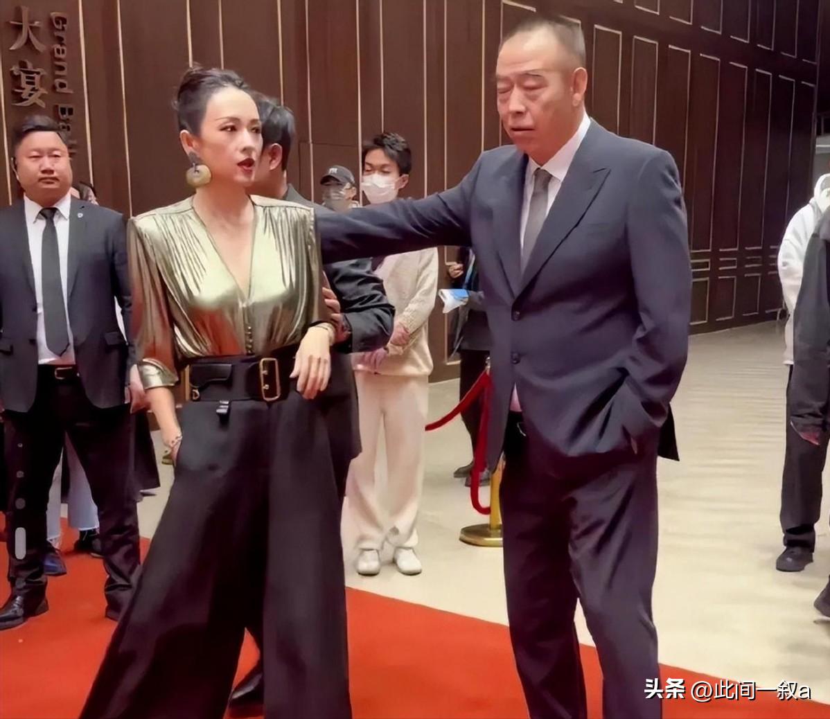 “大秀*光春**”还不害臊,深V露背都不遮掩,这群女明星全员养眼!