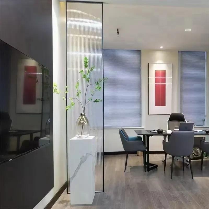 玻璃隔断墙和柜子隔断哪个便宜,玻璃隔断和实墙隔断哪个好