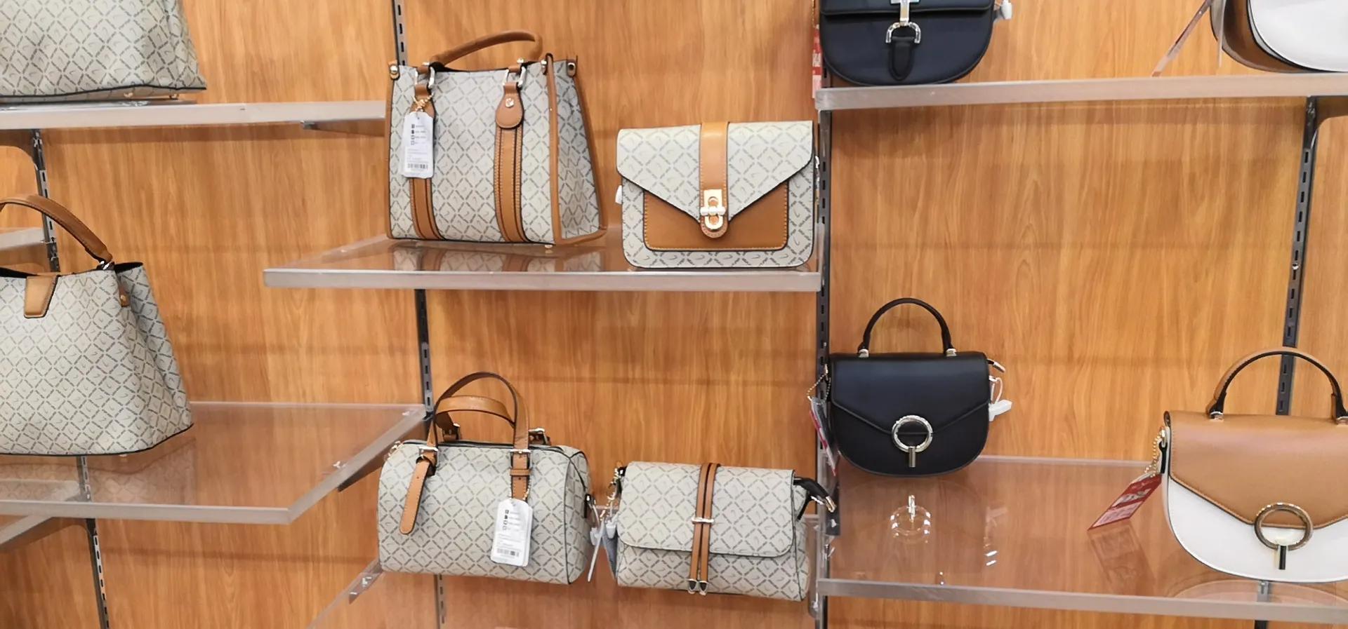 头顶一块布不是恐怖就是富什么梗,头顶一块布的人为啥那么富