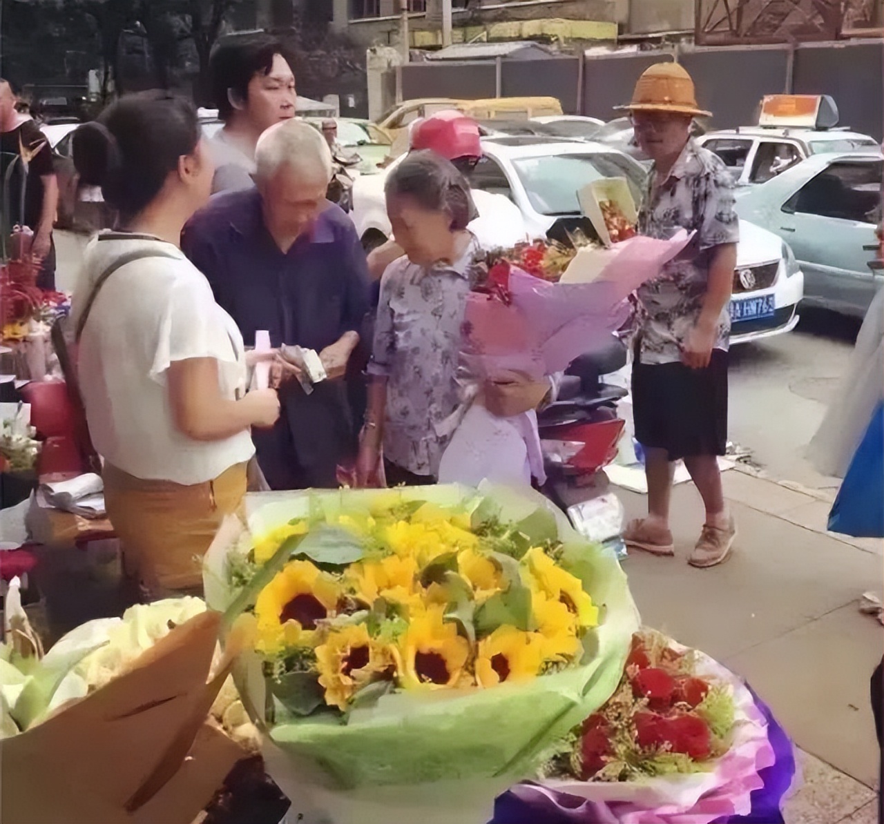 贾梅老李复婚官宣视频,恭喜他们白头到老