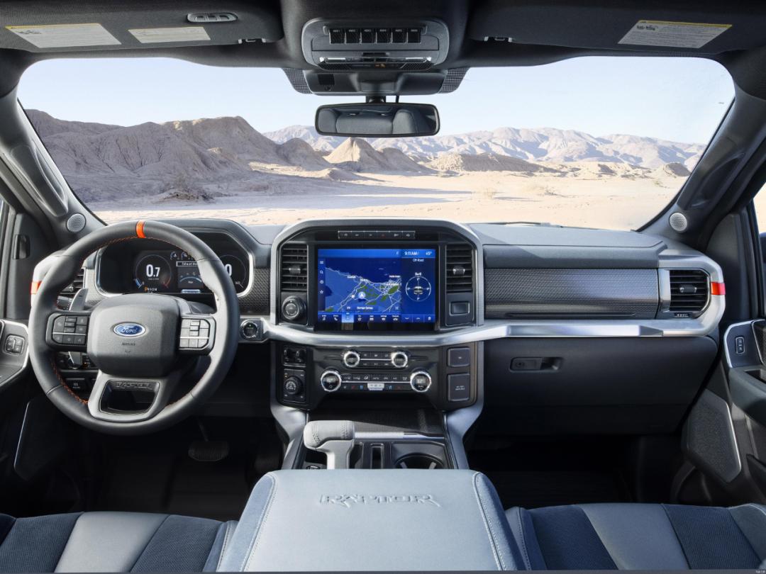 两年前卖55万的车,以前买100万现在只卖二十几万